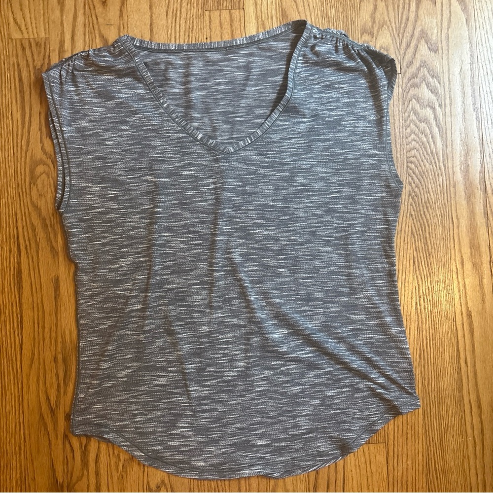 lululemon athletica Women's Short Sleeve Tee in Heather Gray